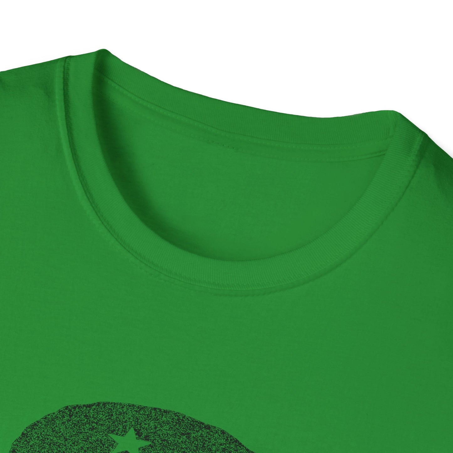 Che-Guevara–inspired stencil of L_uigi T-Shirt - Vintage Style Graphic Tee